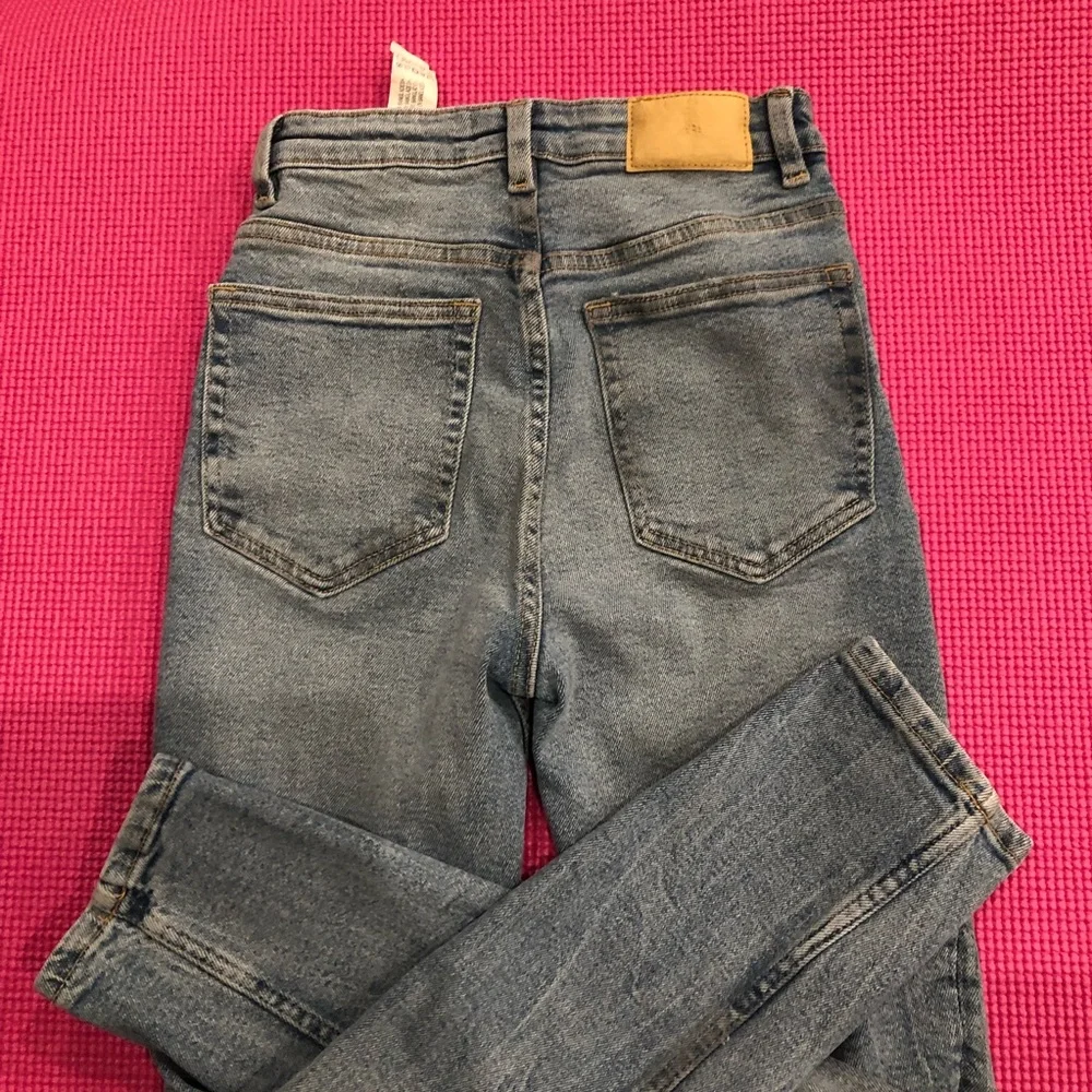 ZARA high rise jeans, size 0 - Picture 3 of 13